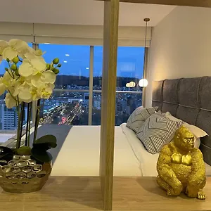  Apartamento Nueva Suite-piso 21 Vista La Carolina @one Ecuador